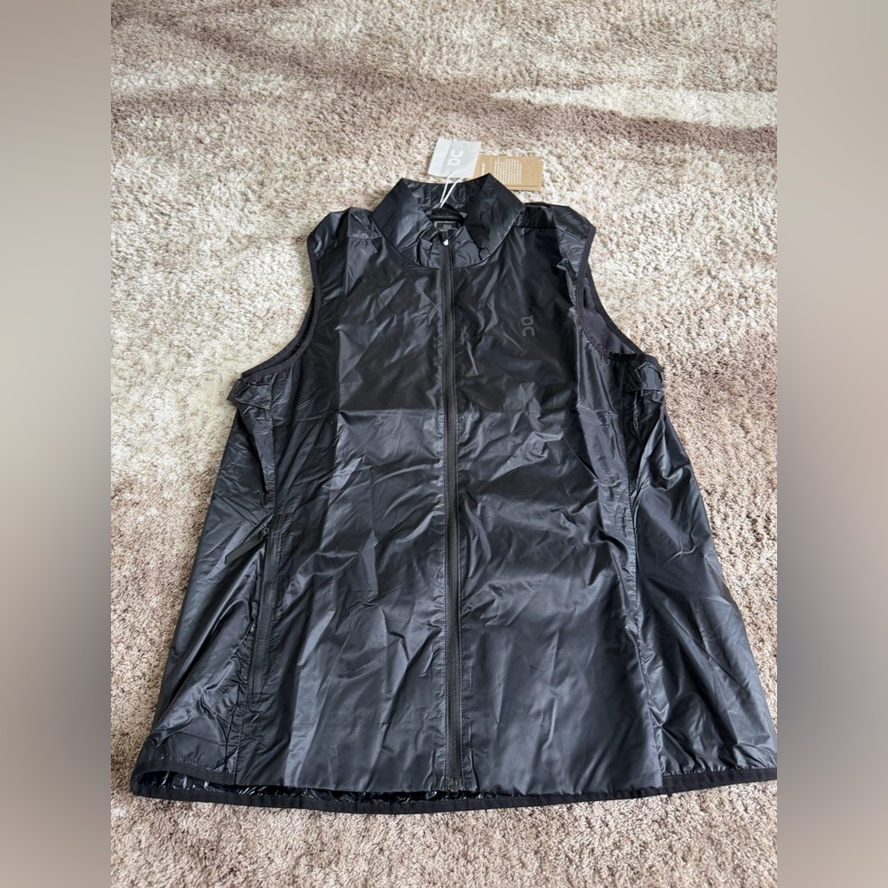 Oncloud Weather Vest - Picture 5 of 8